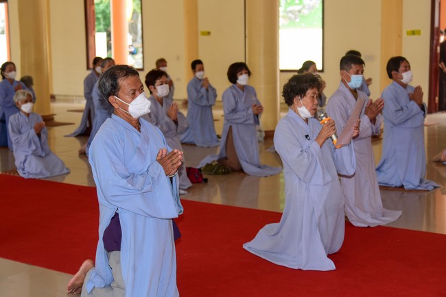 Cúng dường Tam bảo chùa Cổ Am, Nghệ An