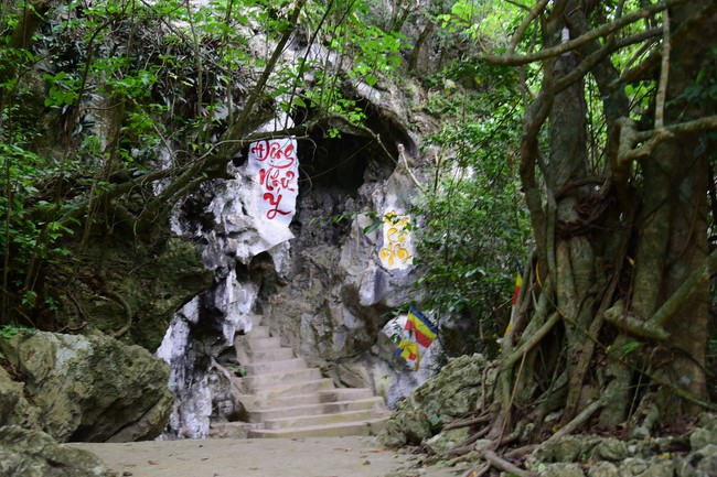 Cúng dường Tam bảo chùa Cổ Am, Nghệ An