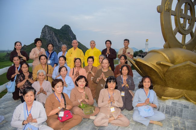 Cúng dường Tam bảo chùa Cổ Am, Nghệ An