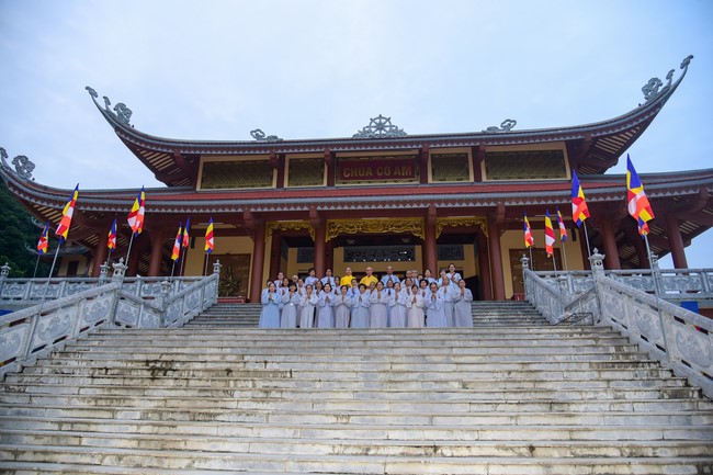 Cúng dường Tam bảo chùa Cổ Am, Nghệ An