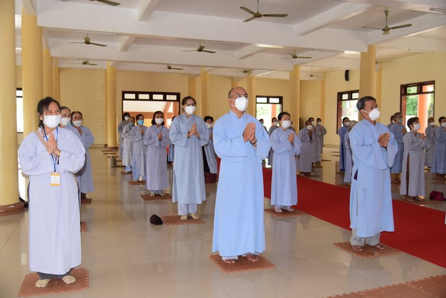 Cúng dường Tam bảo chùa Cổ Am, Nghệ An