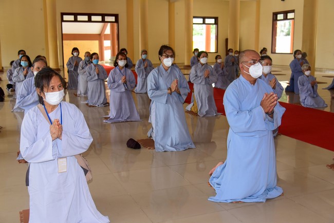 Cúng dường Tam bảo chùa Cổ Am, Nghệ An