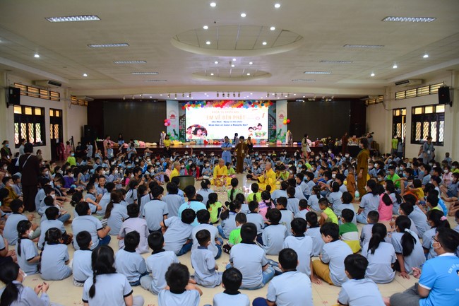 Khóa tu thiếu nhi “Em Về Bên Phật”