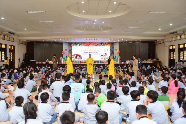 Khóa tu thiếu nhi “Em Về Bên Phật”