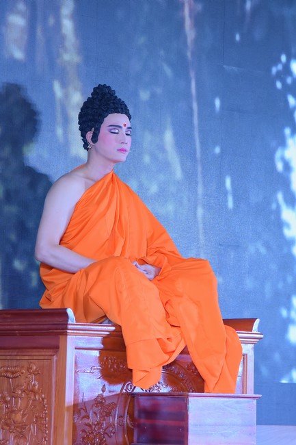 Performance night to celebrate Buddha's Birthday